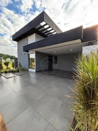 Casa em Dourados - Loteamento Pousada dos Pássaros
