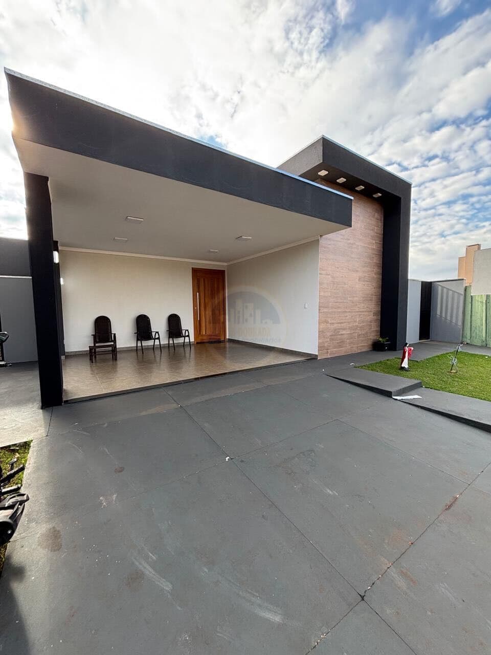 Casa em Dourados - Loteamento Pousada dos Pássaros