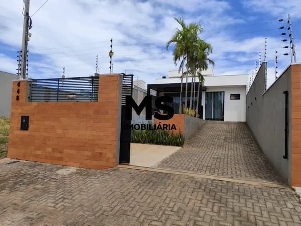 Casa á Venda no Loteamento Riviera em Porto Rico PR