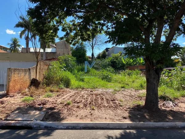 Terreno Comercial á venda