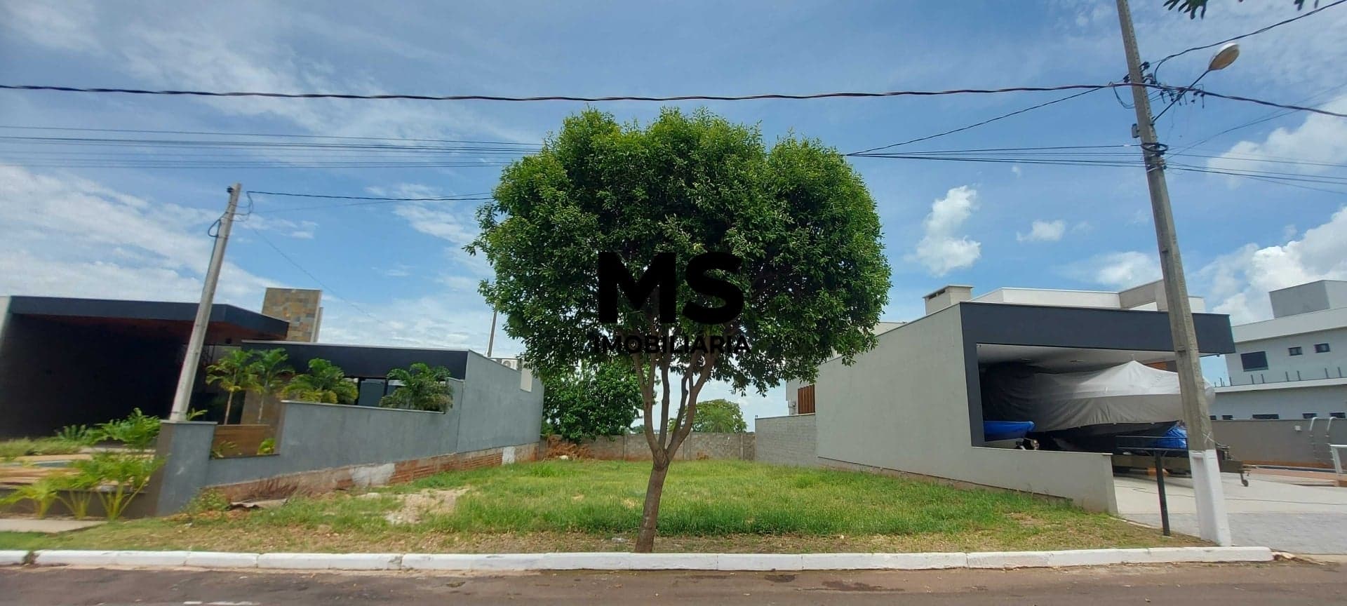 Terreno á Venda no Condominio Mirante do Rio Paraná em Porto Rico PR
