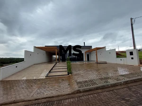 Casa à venda no Condomínio Oásis do Rio Paraná em Porto Rico