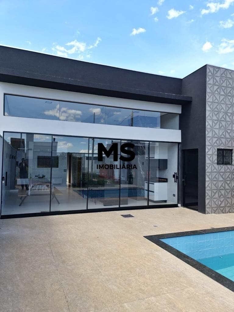 Casa á Venda no Loteamento Riviera em Porto Rico PR