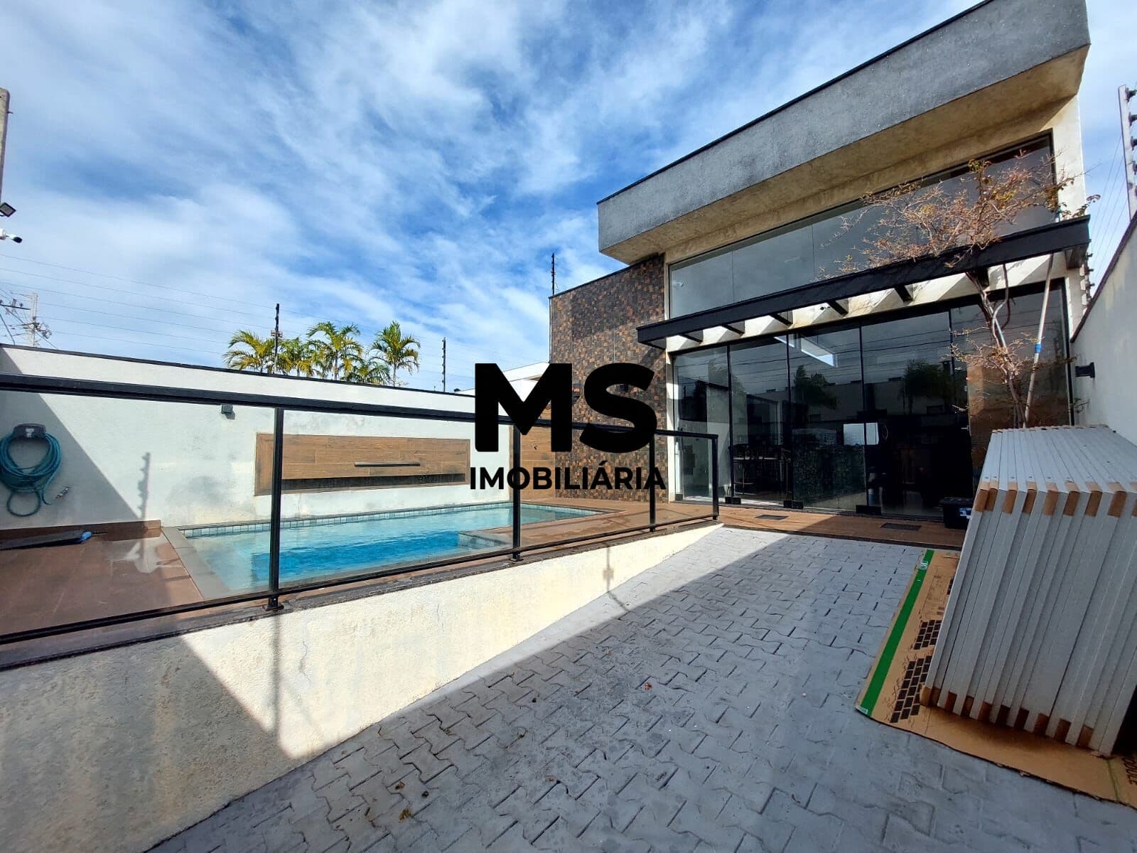 Casa Padrão à venda no Loteamento Riviera