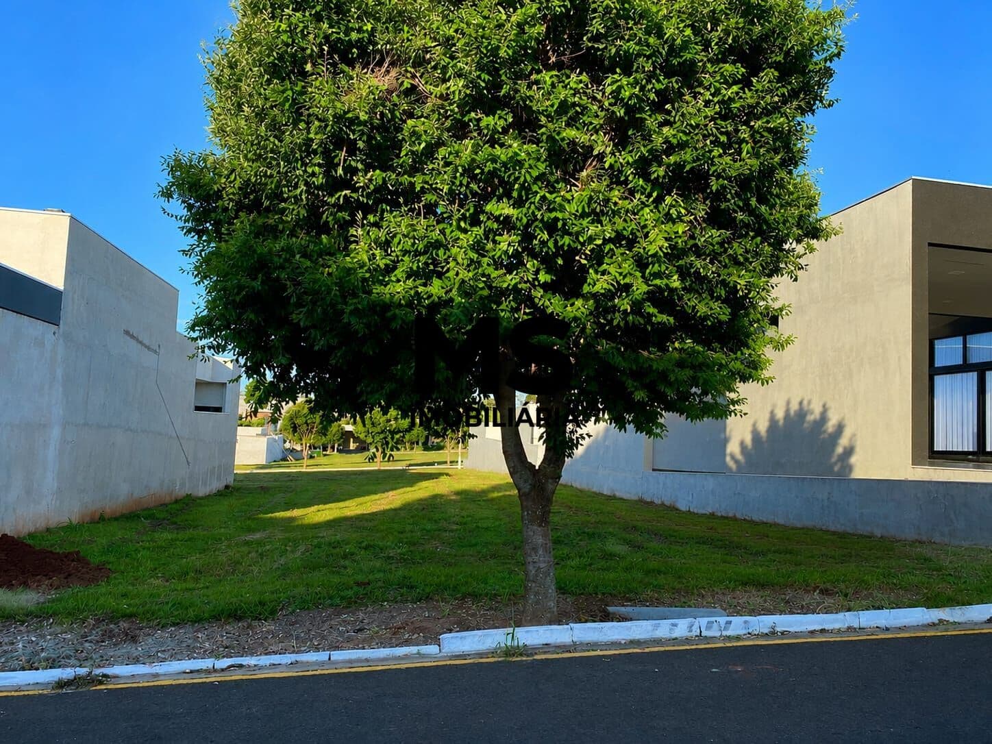 Terreno à venda no Condomínio Mirante do Rio Paraná
