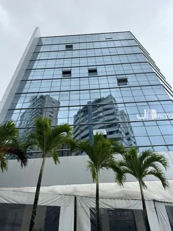 SALA AMPLA CONJUGADA 64 M²| 2 VAGAS COBERTAS| MOBILIADA À VENDA- ALTO DO PARQUE/ ITAIGARA