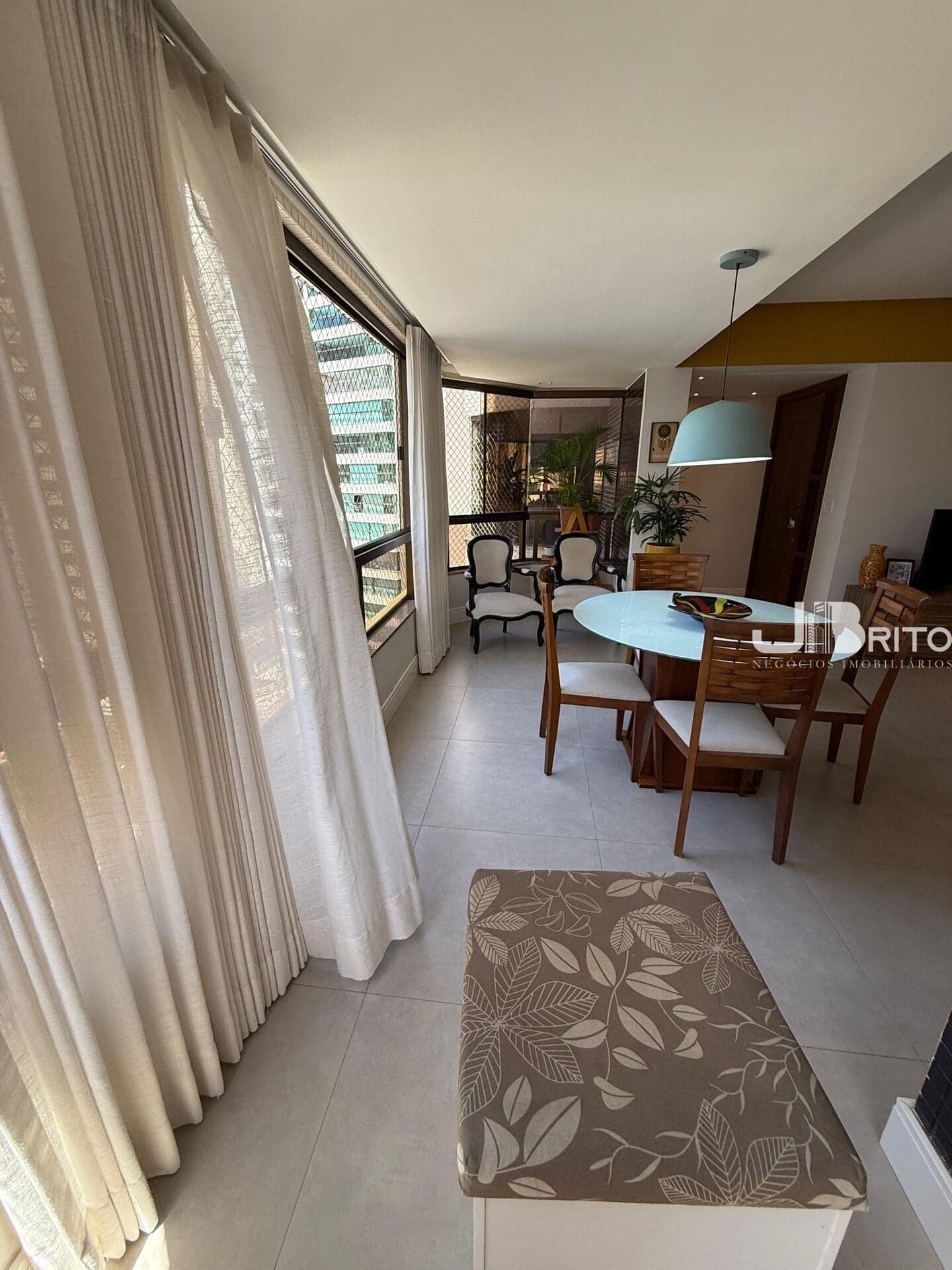 APARTAMENTO 100 M² 3 QUARTOS COM 2 VARANDAS NASCENTE 2 POR ANDAR