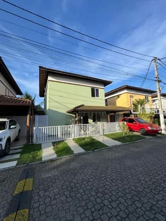 Casa de Luxo Mobiliada à Venda em Buraquinho – 5 Quartos, Piscina e Espaço Gourmet Privativos – Loteamento Miragem