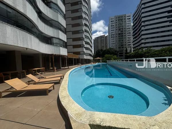 Luxo no Alto do Itaigara | 160m² | 3 Suítes + Home Theater | Vista Mar e Parque da Cidade