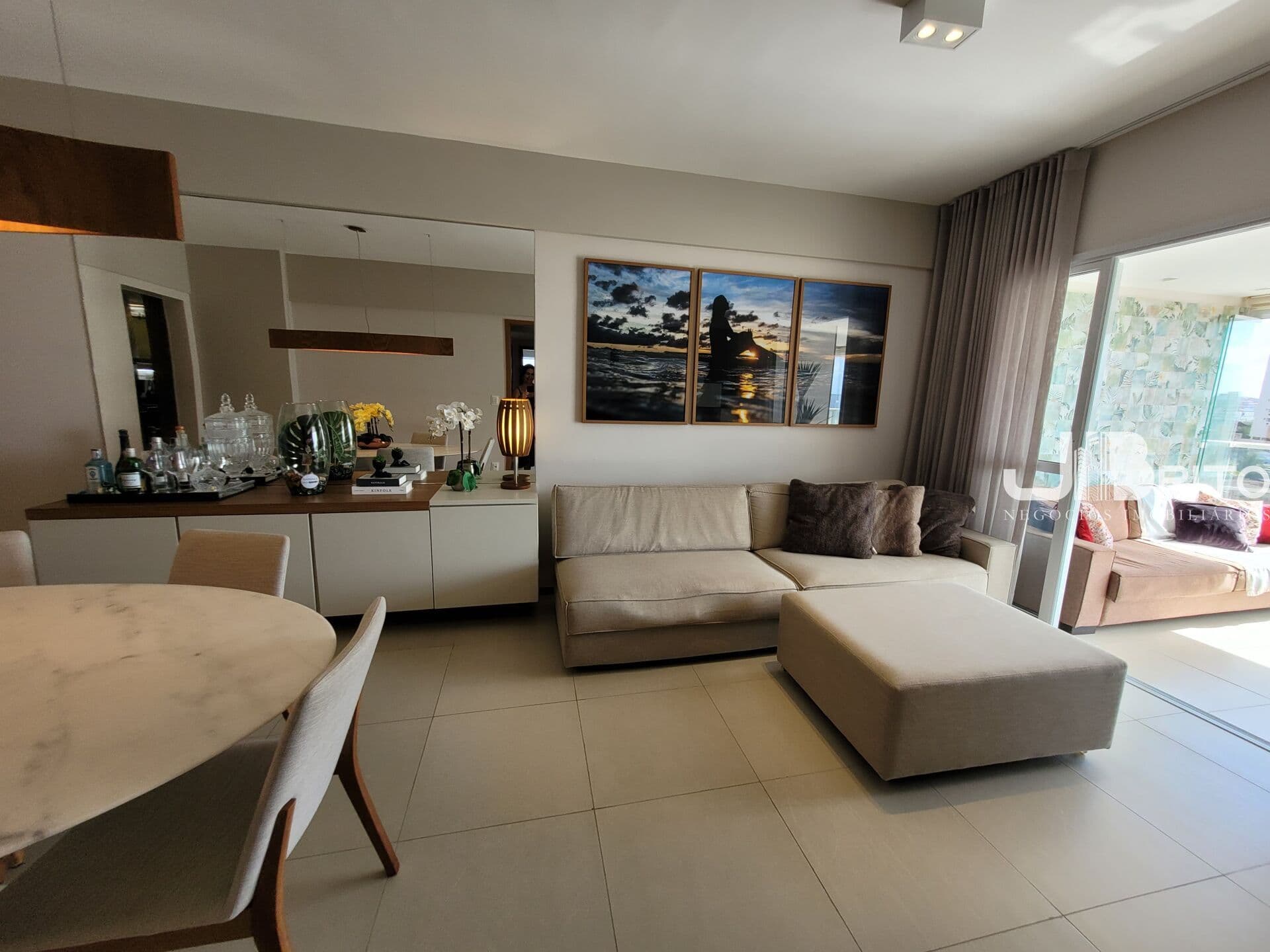 APARTAMENTO À VENDA EM ARMAÇÃO, R$ 1.050.000,00