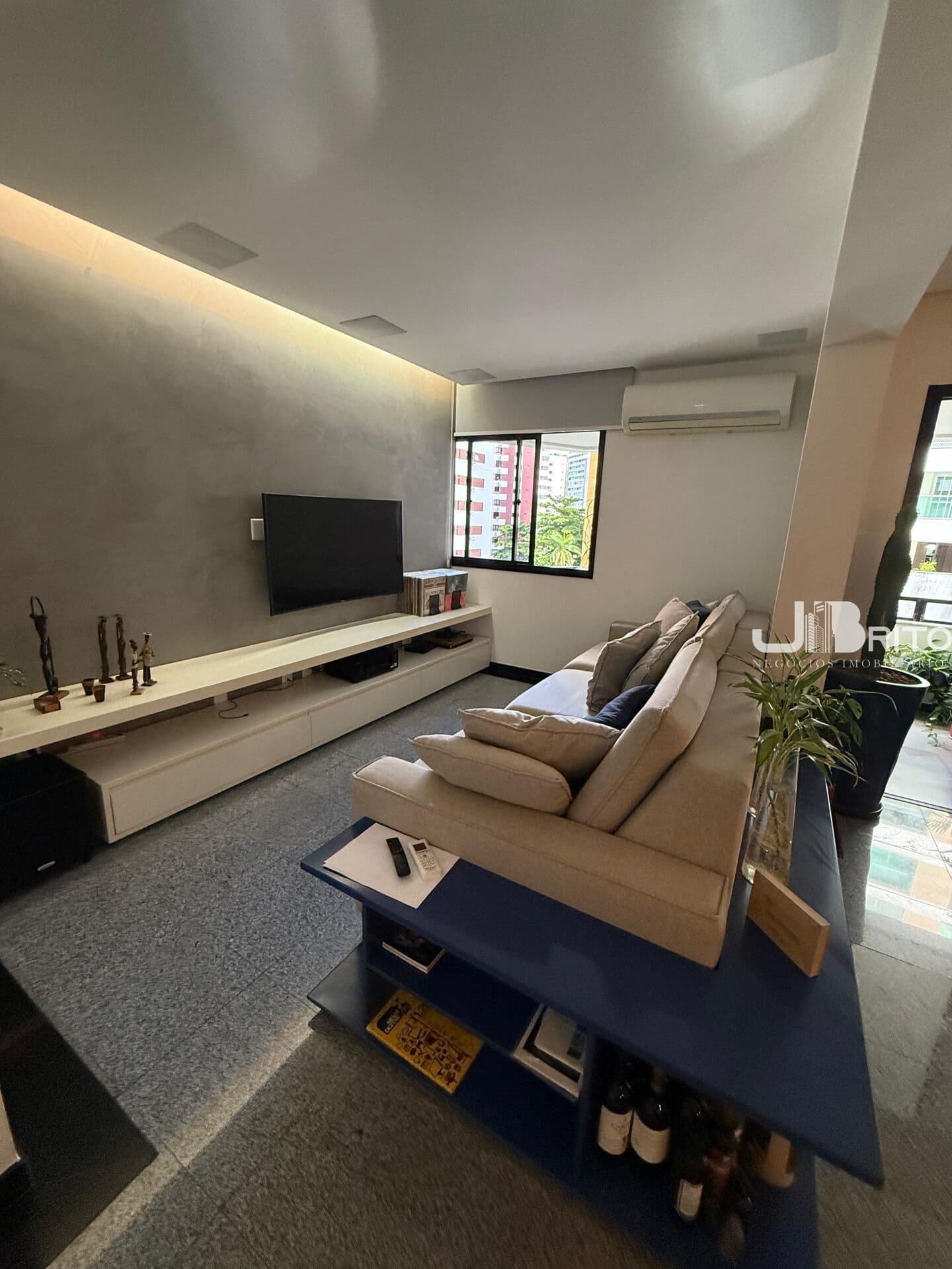 Apartamento Altíssimo Padrão na Pituba, 134 m², 3 Suítes + Home Theatre, Próximo à Rua Ceará
