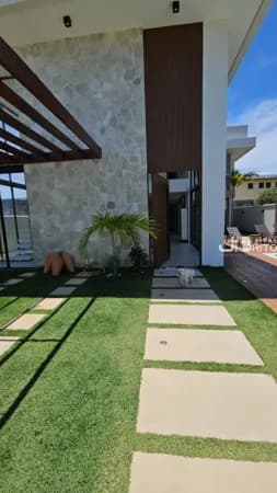 Mansão de Luxo em Guarajuba – 8 Suítes, a 200m da Praia, Porteira Fechada