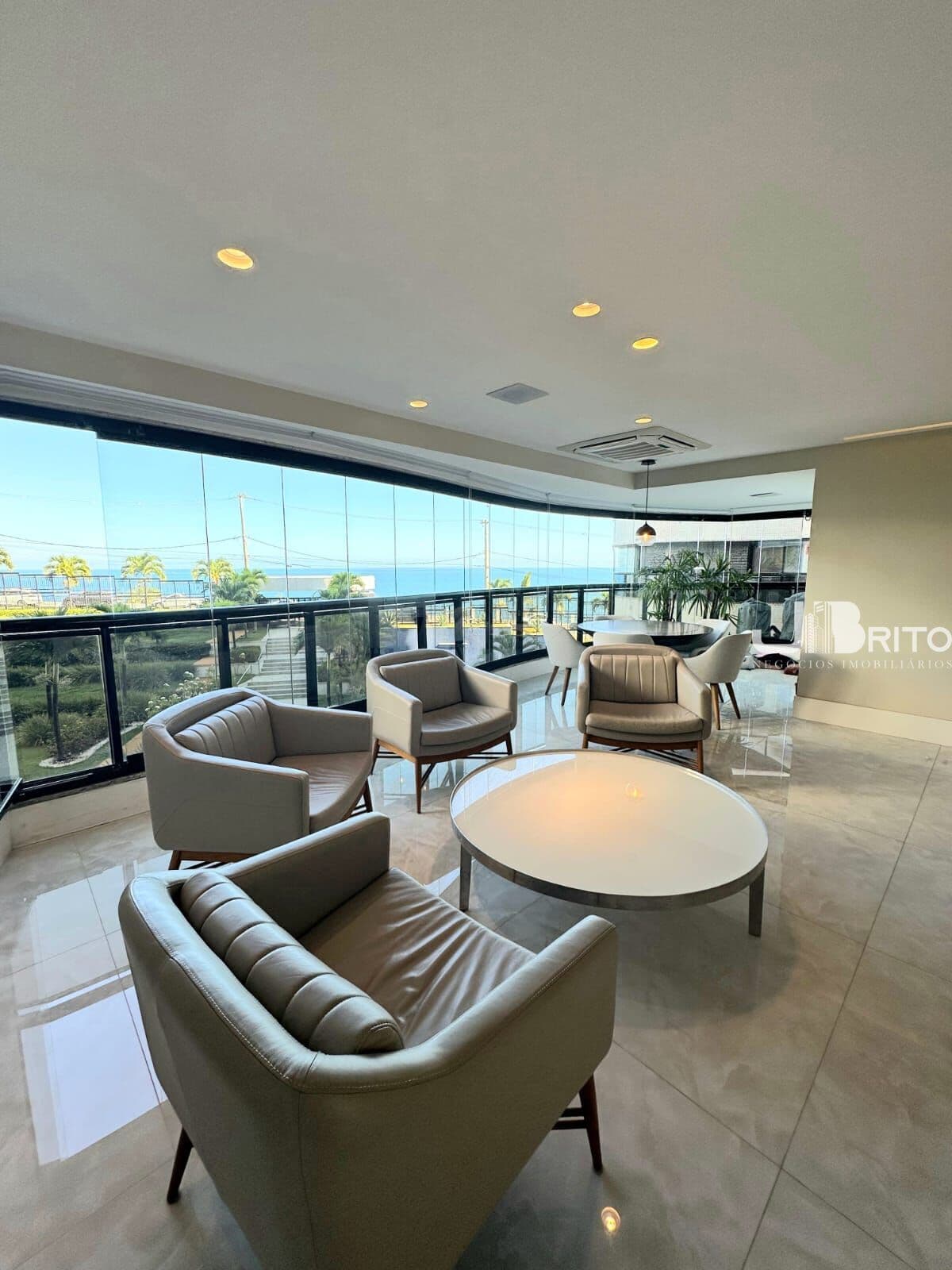 MARAVILHOSO 4 SUÍTES 330 M² VISTA MAR PORTEIRA FECHADA- MORRO IPIRANGA