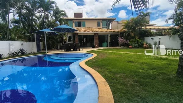 Casa no Condomínio Paraíso – Guarajuba: 303m², 4 Quartos, Piscina e Gourmet Privativo