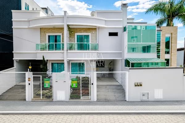 Casa Sobrado à venda no bairro Dom Bosco