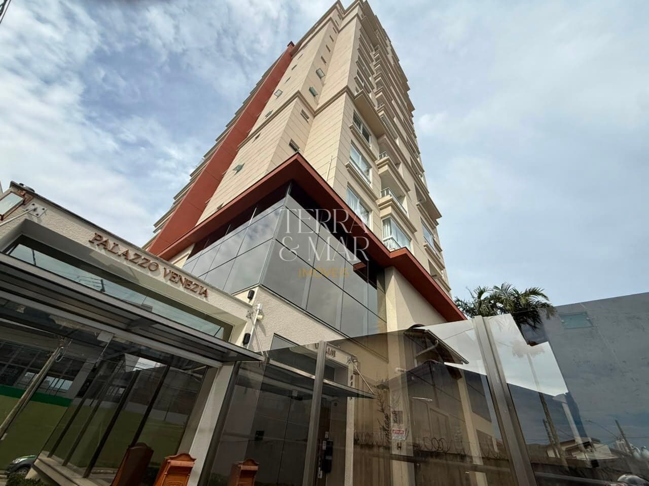 Apartamento à Venda no bairro Vila Operária em Itajaí.