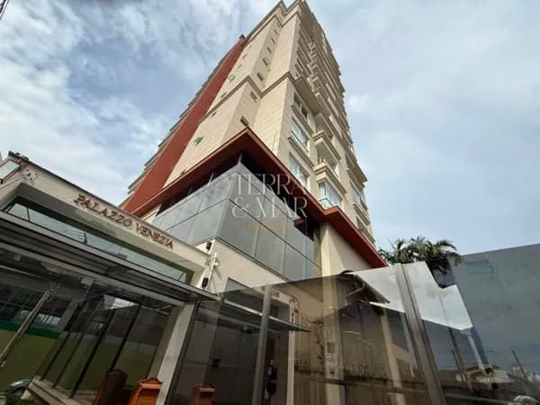 Apartamento à Venda no bairro Vila Operária em Itajaí.