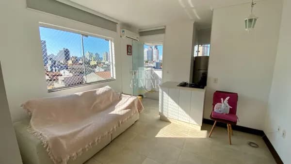 Apartamento à Venda no bairro Centro em Itajaí.