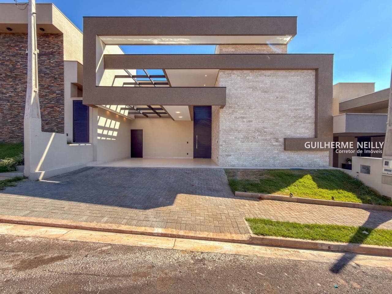 Casa c/ 3 suítes e eletros da cozinha no condomínio Village Provence