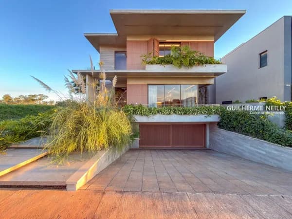 Casa Mobiliada c/ 4 suítes, fundo campo de Golfe, academia e subsolo 8 vagas- Condomínio Quinta do Golfe Reserva