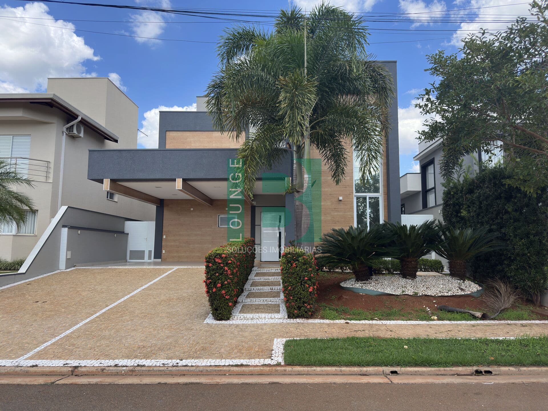 Casa à venda no Terras do Cancioneiro com 5 suítes - Paulínia/SP