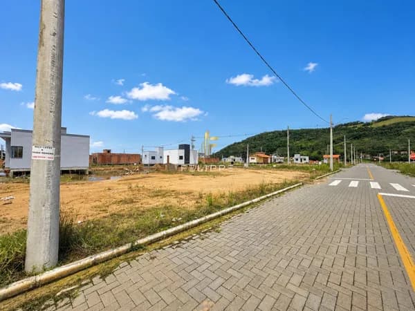 Terreno de Esquina, Loteamento Três Caminhos, Tubarão/SC