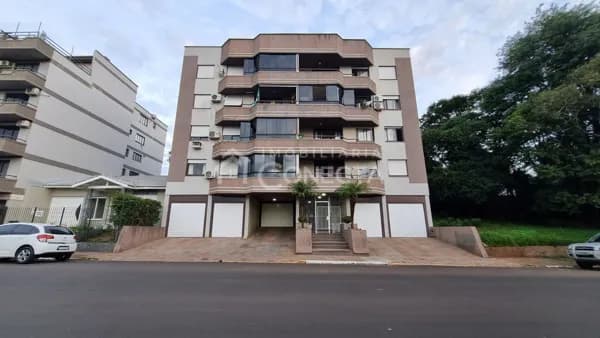 Apartamento a venda com 3 dormitórios em área central da cidade!