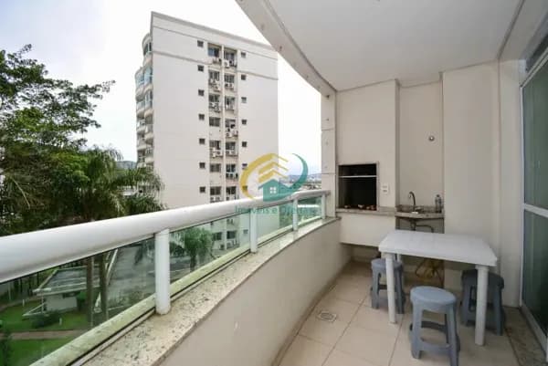 Excelente Apartamento - Itacorubi - Res Achilles Cecatto - 02 Dormitórios sendo 1 suite + 02 Vagas