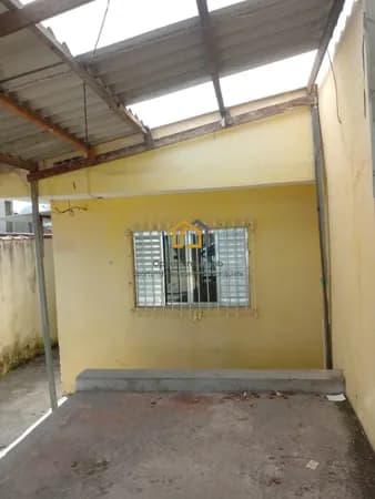 Casa Térrea no Jardim das Flores — 2 Dorms, 2 Vagas e 146 m² de Terreno — Aceita Financiamento