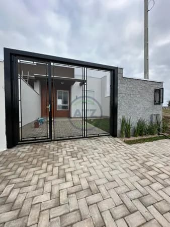 Casa Geminada com móveis sob medida