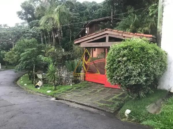 Casa de Condomínio em Mairiporã - Caraguatá