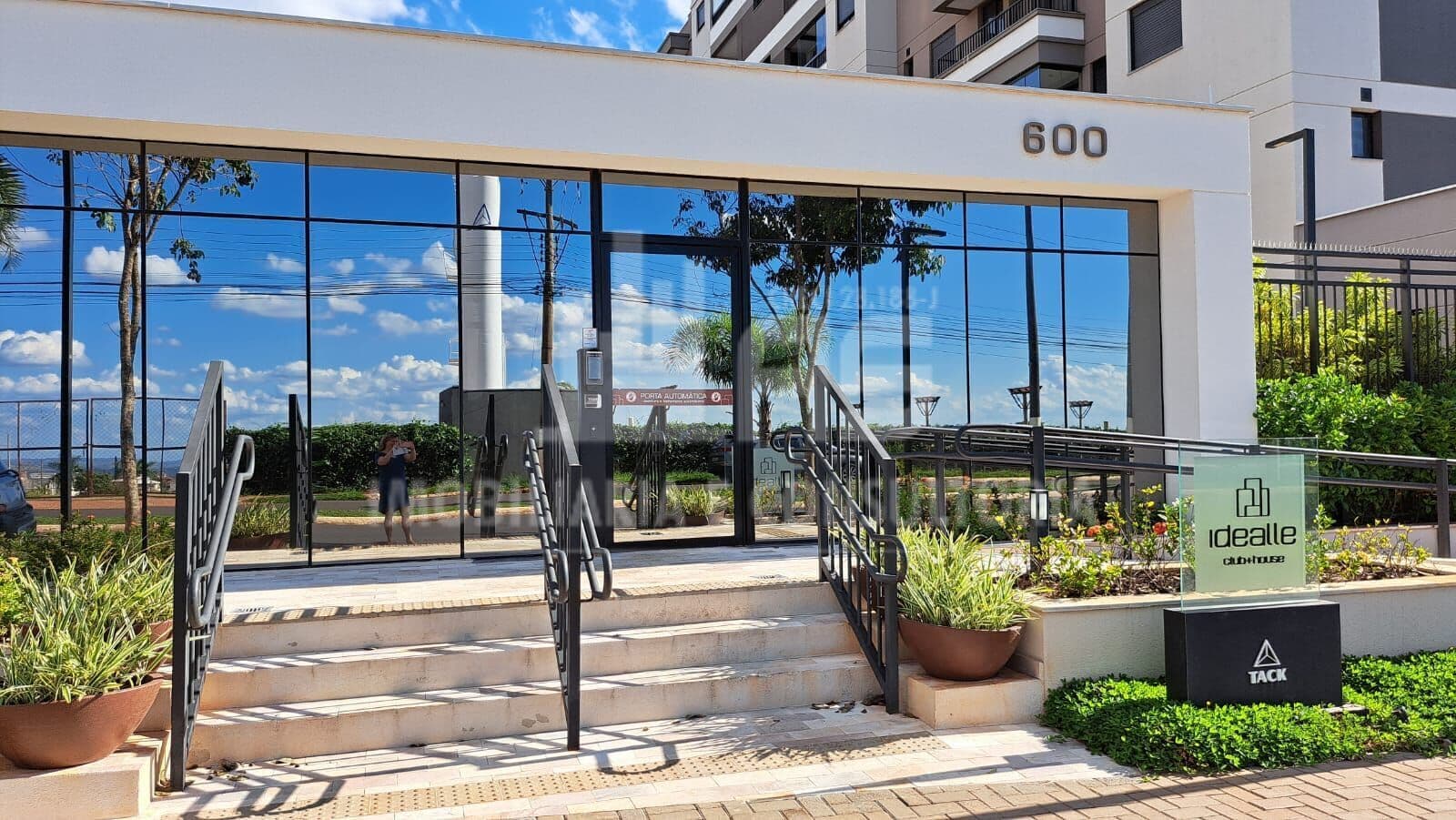 Apartamento a venda com 3 quartos sendo 1 suíte no residencial Idealle Club House