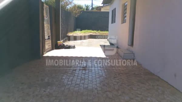 Casa em Marília - Núcleo Habitacional Castelo Branco