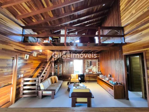 Casa com estilo Rústico na Praia de Itapirubá