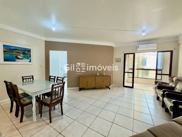 Apartamento na Beira Mar, ao lado da Praça do Villa