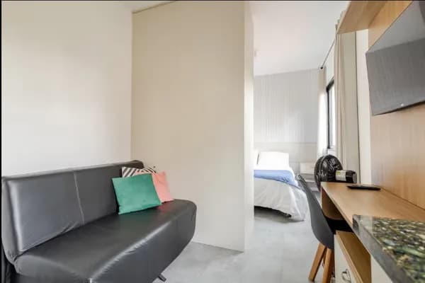 Studio Mobiliado à Venda no Novo Mundo em Curitiba HOME 73 Pronto para Morar |1 Vaga de Garagem |Excelente para Investir