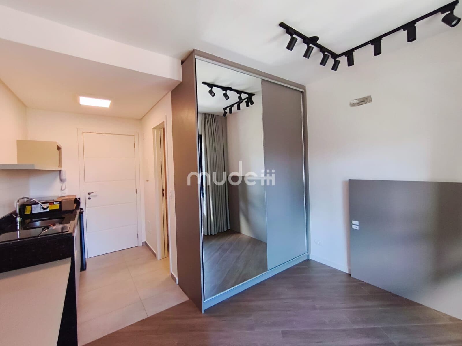 Studio Semi Mobiliado em Condomínio Completo | Centro | São José dos Pinhais