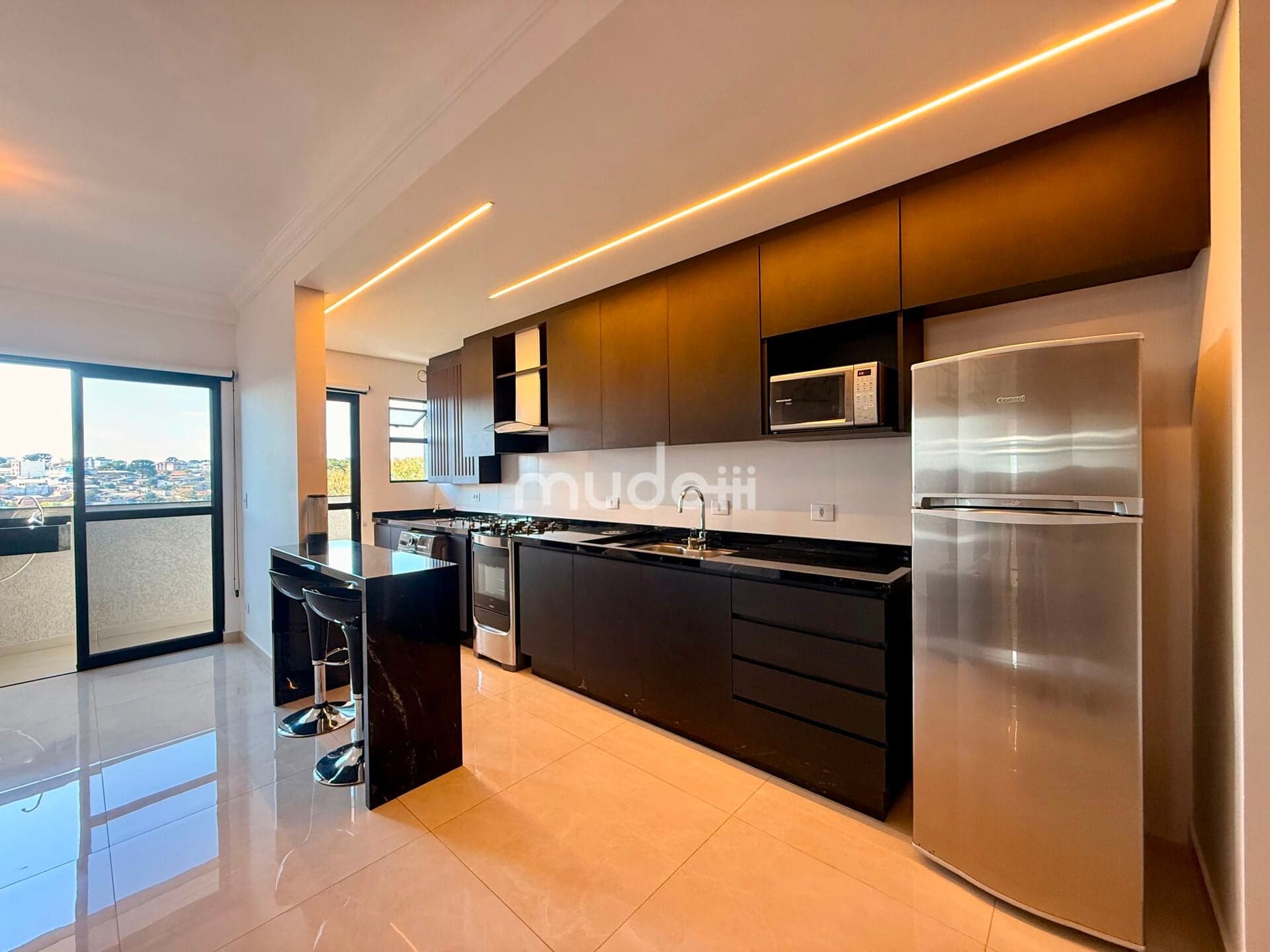Apartamento com Suíte, Sacada Gourmet e Cozinha Planejada | São Cristóvão | São José dos Pinhais