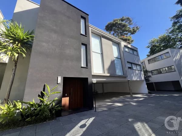 Casa Nova em Condomínio Fechado - Alto da Boa Vista