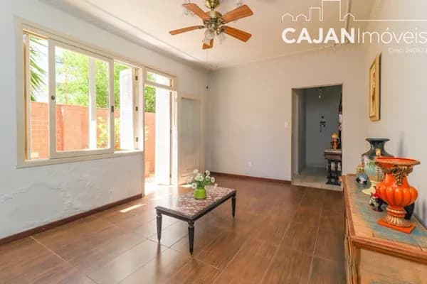 Apartamento Gardencom 3 dormitórios e terraço aberto no bairro Menino Deus