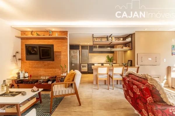 Apartamento semimobiliado no Mont´Serrat com 03 dormitórios e 02 vagas