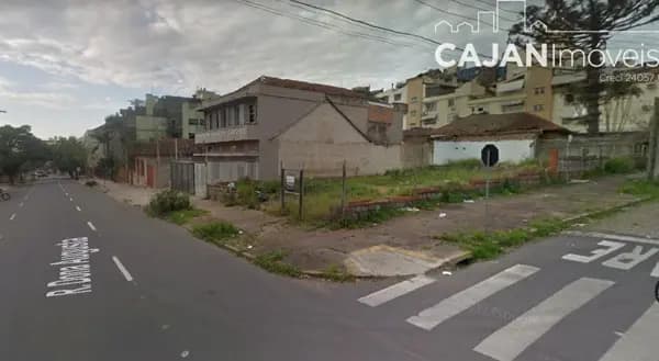 Terreno de esquina no Menino Deus, a 100 metros do Park Eucaliptos