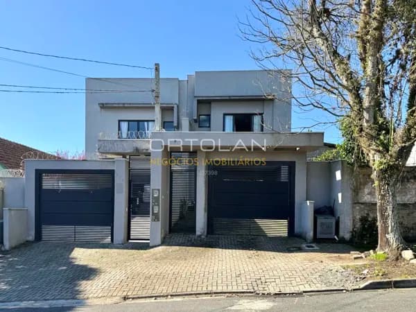 Sobrado 190m² - 03 Dormitórios - Afonso Pena/Monte Líbano - São José dos Pinhais-PR