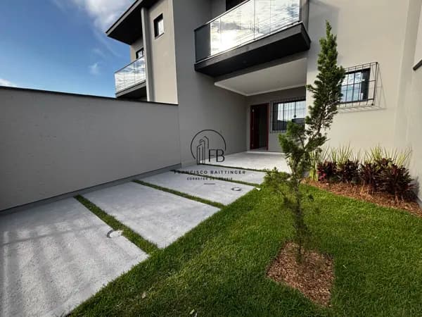 Casa Sobrado em Sertão do Maruim, São José/SC