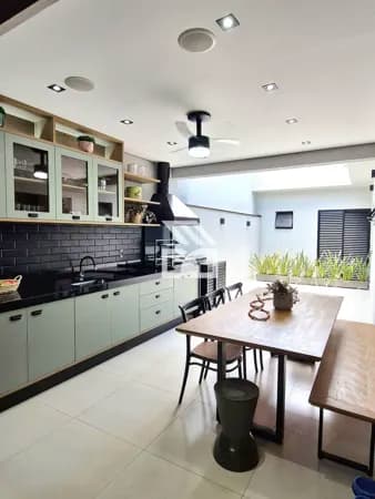 Casa em Condomínio - Jardim Bréscia