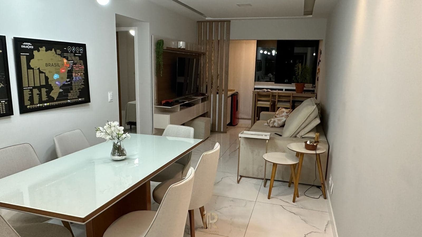 Apartamento Reformado 2 Quartos com Suíte e Closet | Parque das Castanheiras | Praia da Costa