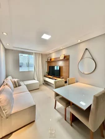 Apartamento Reformado na Praia da Costa | 2 Quartos | 65m² | R$ 439 Mil