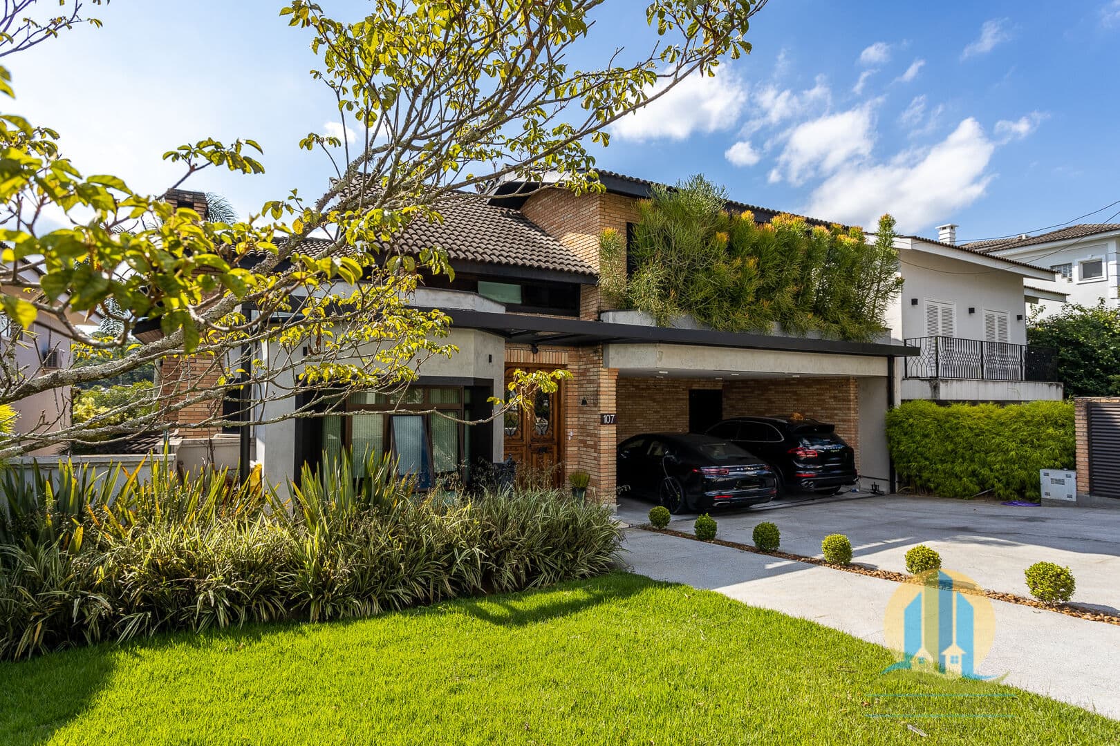 CASA DE ALTO PADRÃO À VENDA – ALPHAVILLE RESIDENCIAL 11