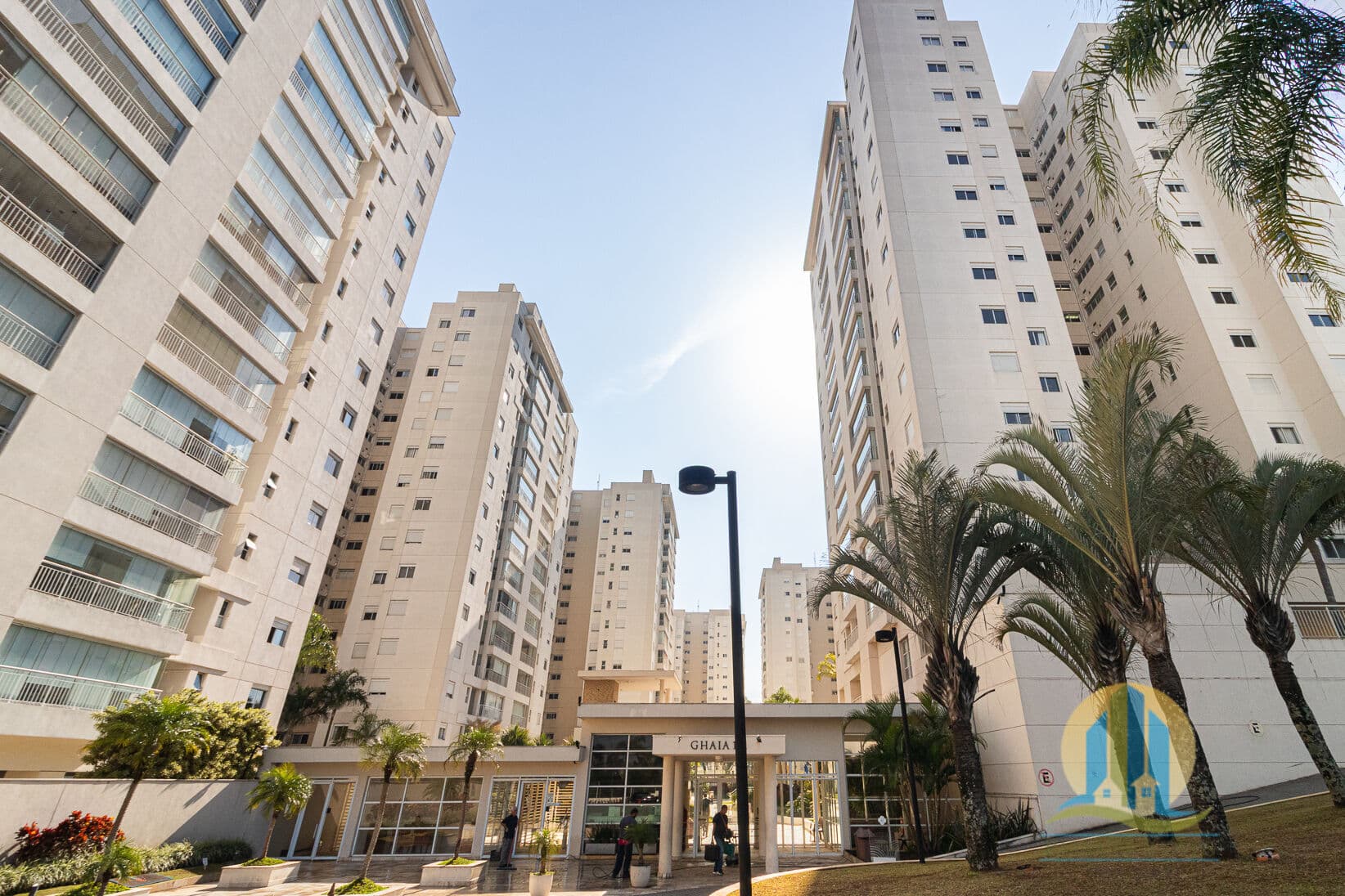 APARTAMENTO À VENDA – CONDOMÍNIO GHAIA | TAMBORÉ