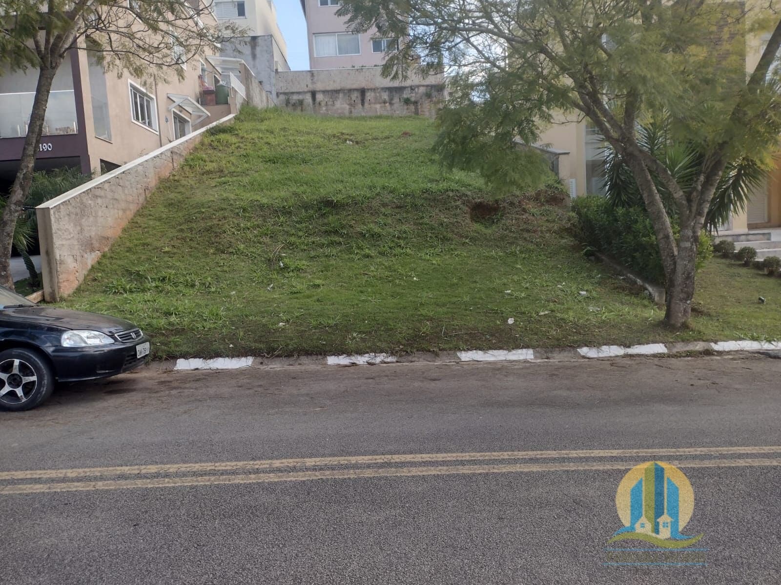 Terreno à Venda – Condomínio New Ville